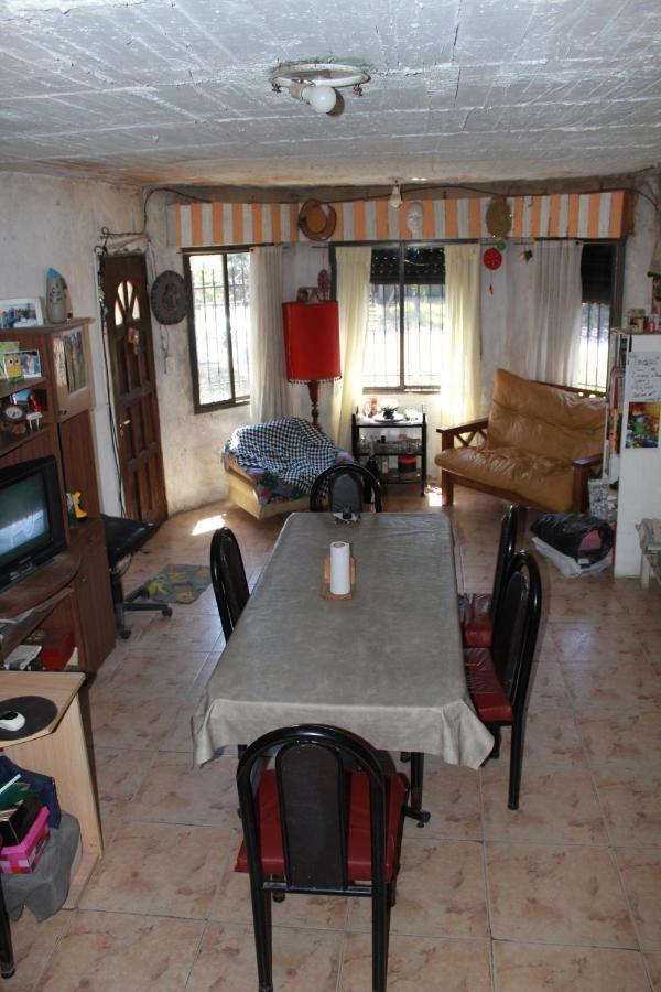 Hostel La Casa Del Patio Bb Bahia Blanca Exterior photo